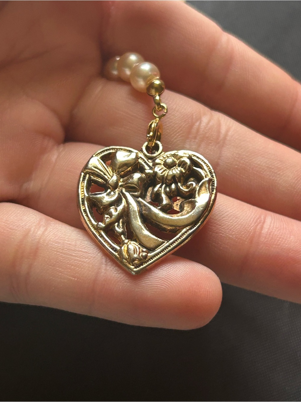 Vintage Gold Openwork Heart Pearl Charm Pendant Ribbon Bow Flower Upcycled - Picture 3 of 8